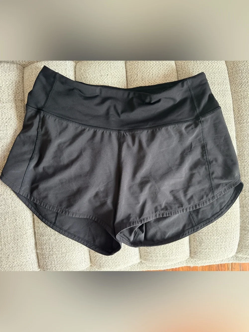 Lululemon Speed up Women’s Black Athletic Shorts - High-Waist Performance